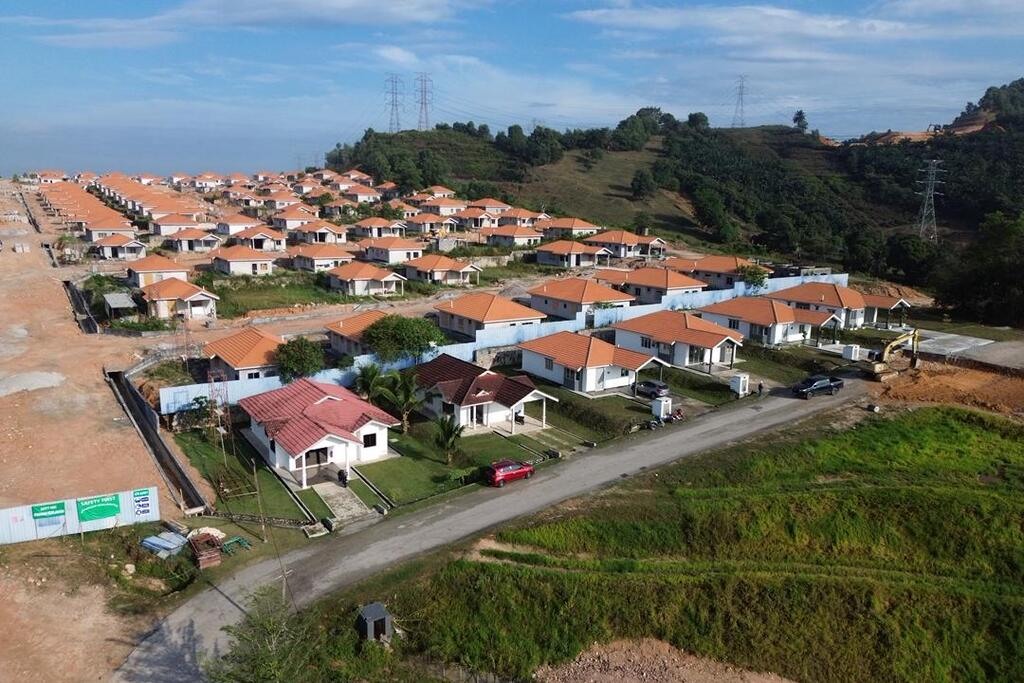 Aerial view of Desa Kerayong Indah development